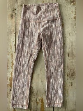 Lululemon cropped leggings - size 4